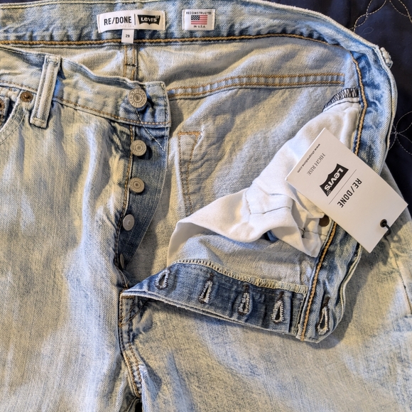 (Levi's) RE/DONE VINTAGE CROP RELAXED SUMMER BLUE JEANS WITH HIGH WAIST - Picture 11 of 16